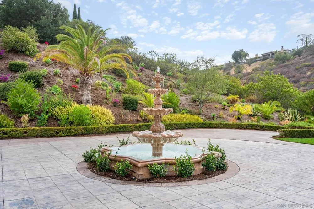 7823 Calle Cima Rancho Santa Fe, CA 92067