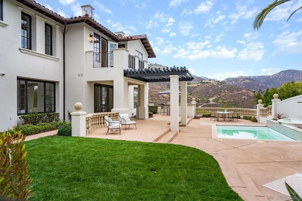 7823 Calle Cima Rancho Santa Fe, CA 92067