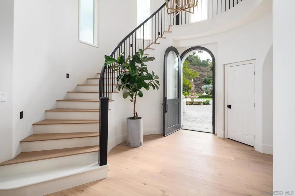 7823 Calle Cima Rancho Santa Fe, CA 92067