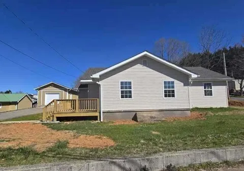 305 Kingtown Street