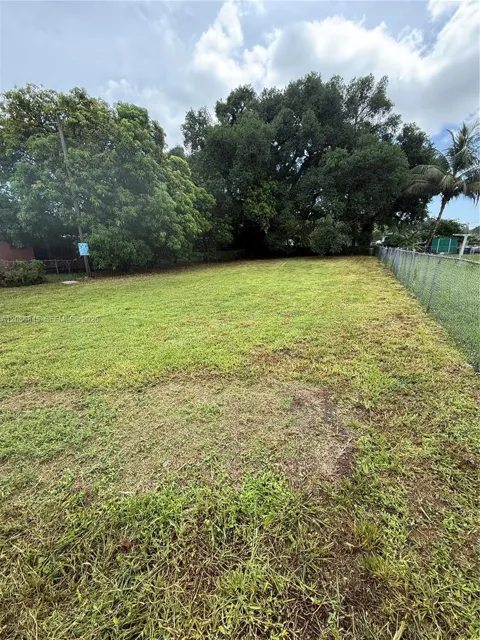 2754 NW 49th St
