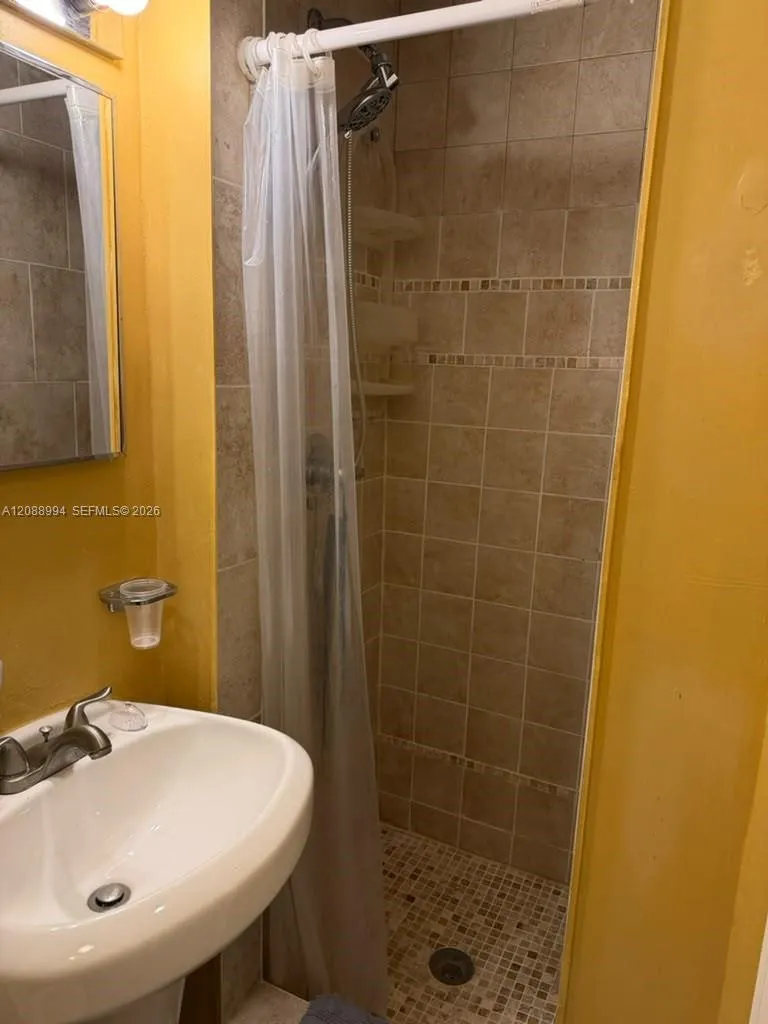 1801 NE 51st Ct Pompano Beach, FL 33064
