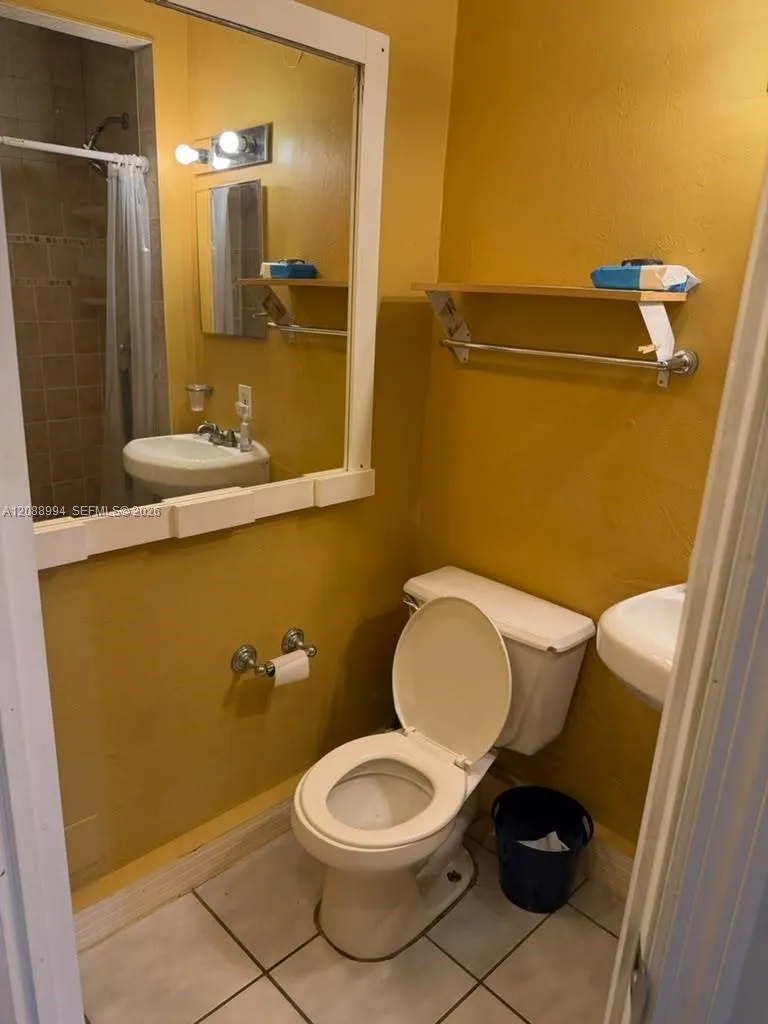 1801 NE 51st Ct Pompano Beach, FL 33064