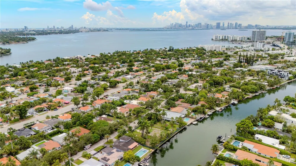 1415 Marseille Dr Miami Beach, FL 33141