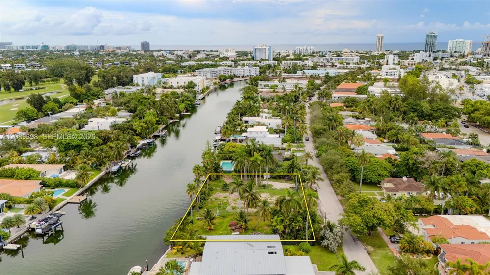 1415 Marseille Dr Miami Beach, FL 33141