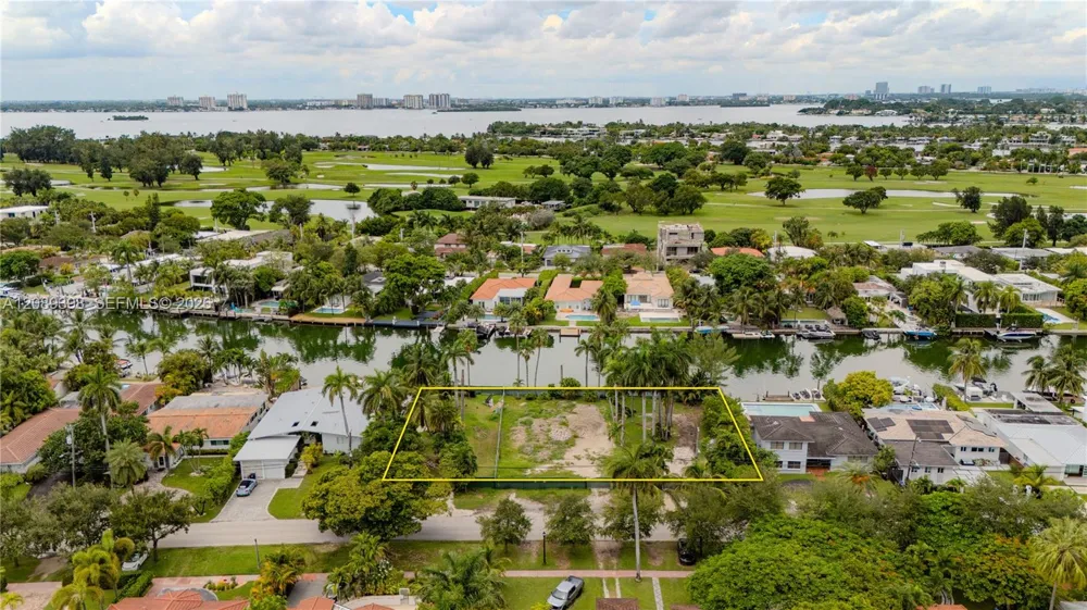1415 Marseille Dr Miami Beach, FL 33141