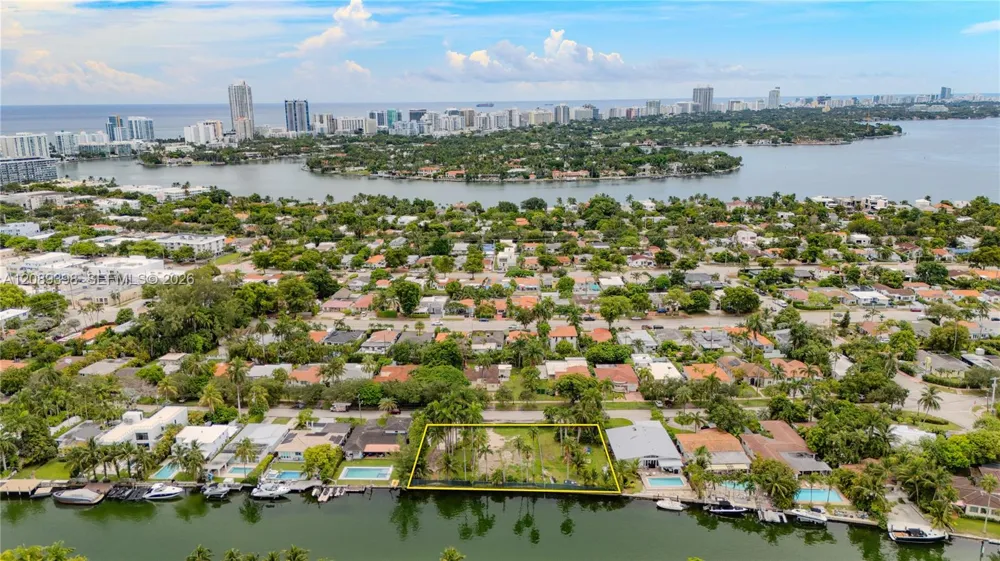 1415 Marseille Dr Miami Beach, FL 33141