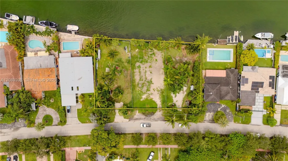 1415 Marseille Dr Miami Beach, FL 33141