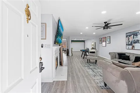 7200 Ravenwood Lane