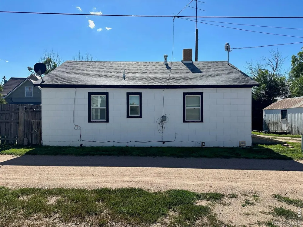 90 Cedar Avenue Akron, CO 80720