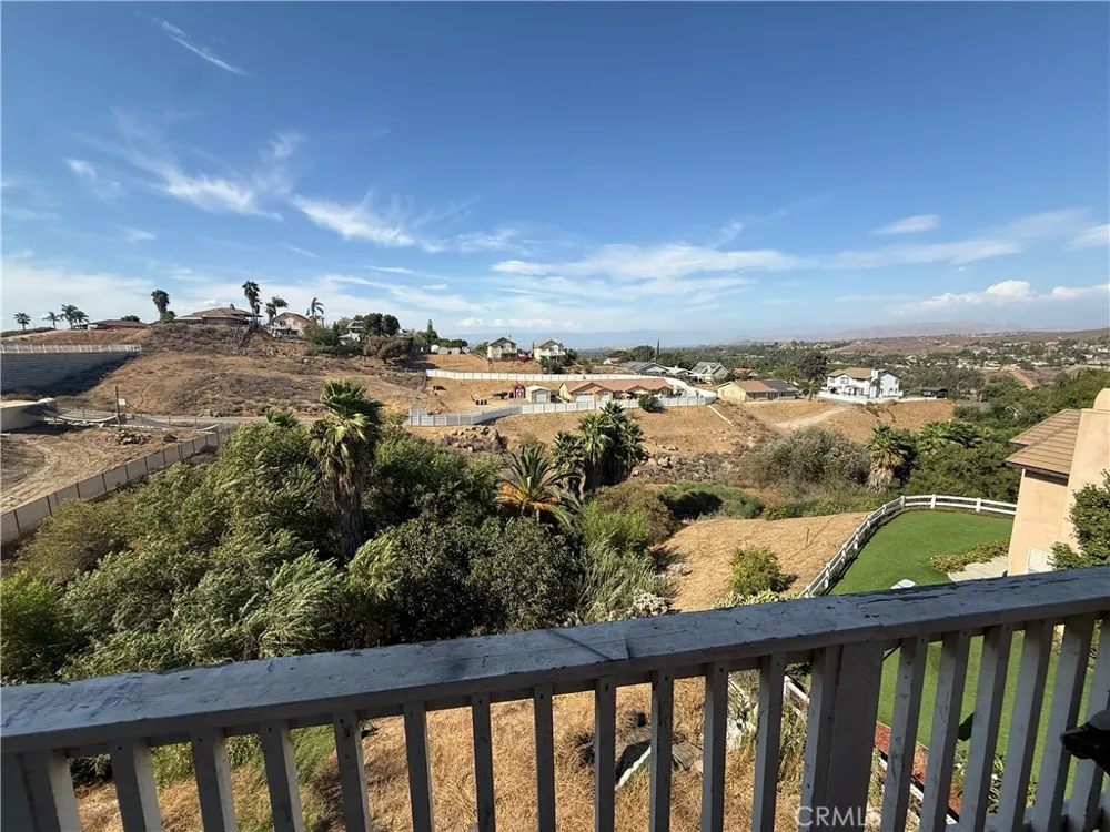 14320 Four Winds Riverside, CA 92503