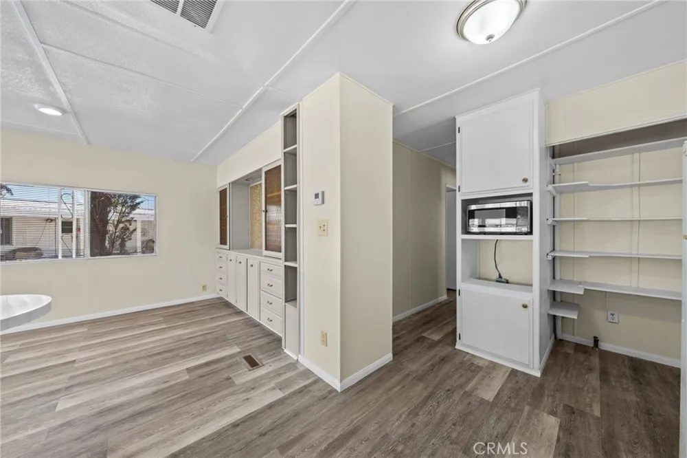 324 Long Street Hemet, CA 92543