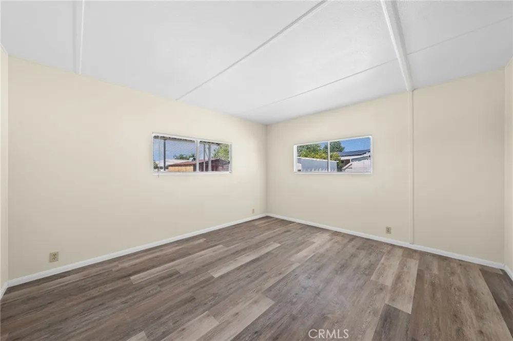 324 Long Street Hemet, CA 92543