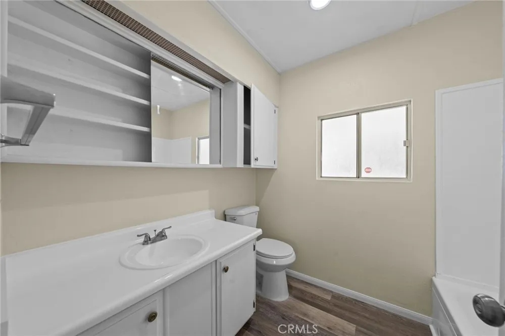 324 Long Street Hemet, CA 92543