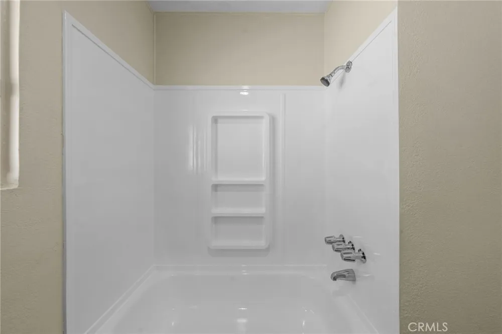 324 Long Street Hemet, CA 92543