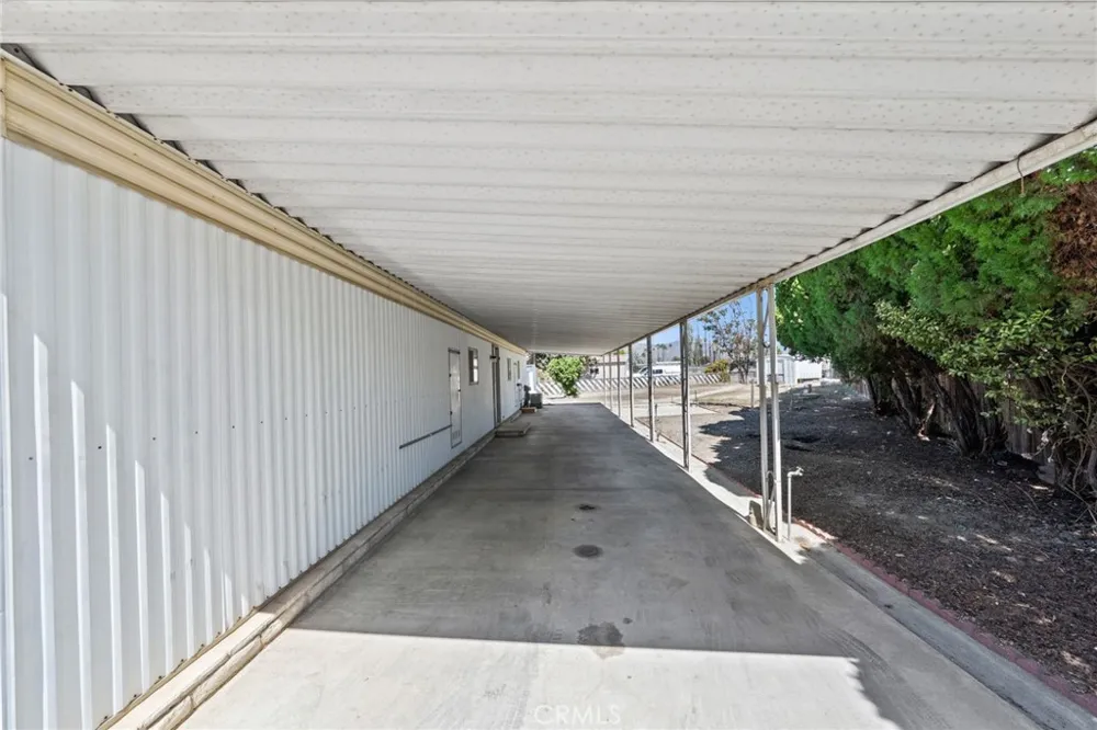324 Long Street Hemet, CA 92543