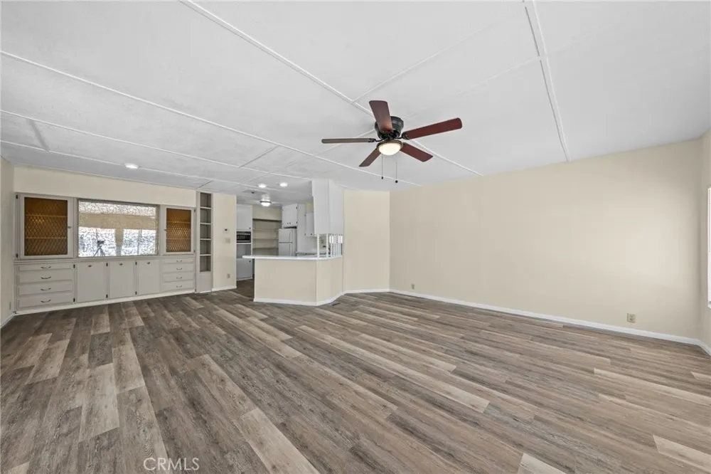 324 Long Street Hemet, CA 92543