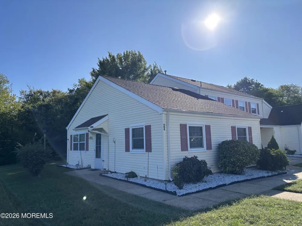 33 Mediterranean Court Barnegat, NJ 08005