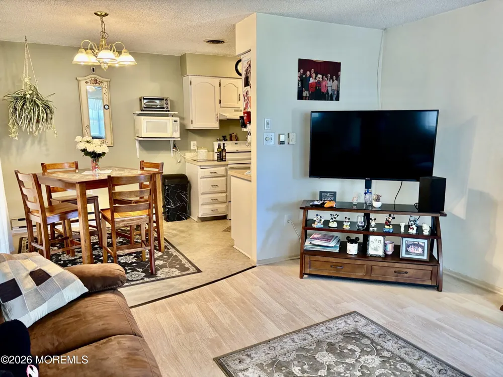 33 Mediterranean Court Barnegat, NJ 08005