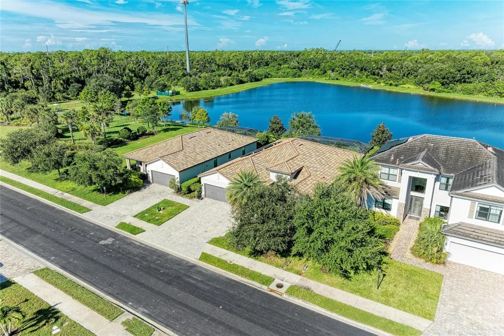 17009 POLO TRAIL Bradenton, FL 34211