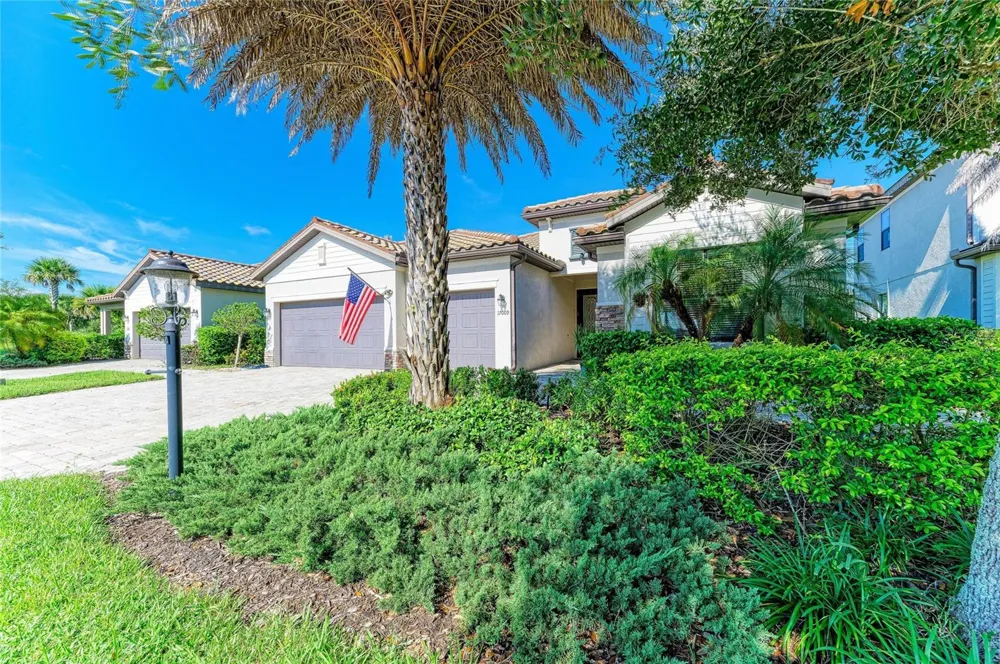 17009 POLO TRAIL Bradenton, FL 34211