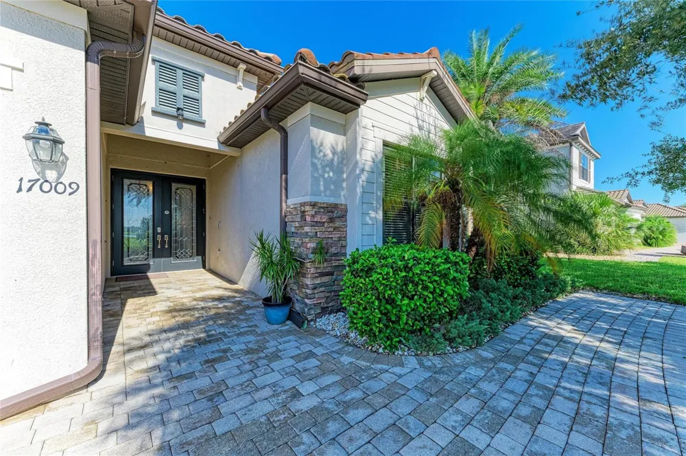 17009 POLO TRAIL Bradenton, FL 34211