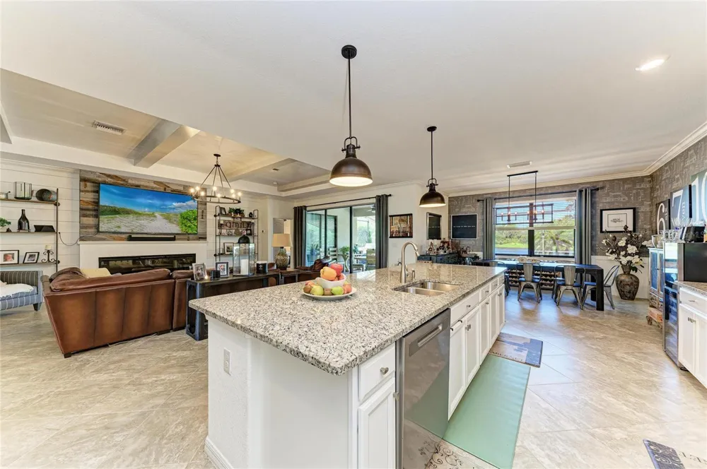 17009 POLO TRAIL Bradenton, FL 34211