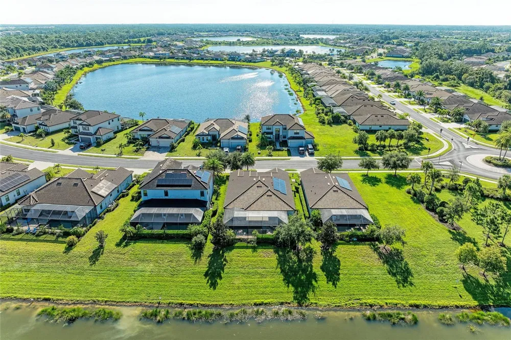 17009 POLO TRAIL Bradenton, FL 34211
