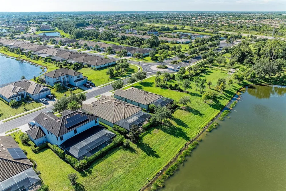 17009 POLO TRAIL Bradenton, FL 34211