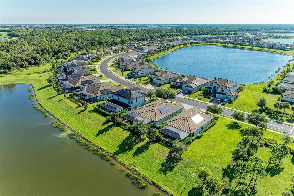 17009 POLO TRAIL Bradenton, FL 34211