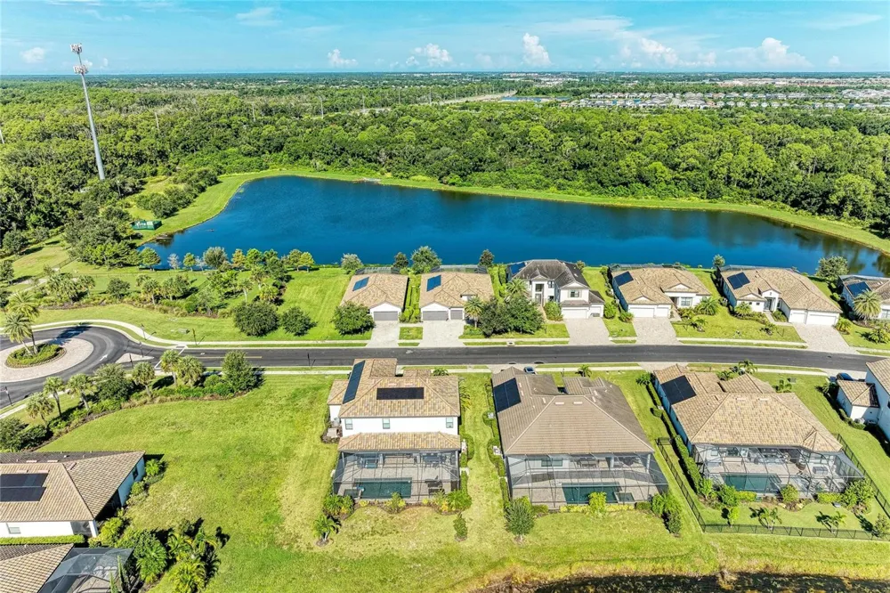 17009 POLO TRAIL Bradenton, FL 34211