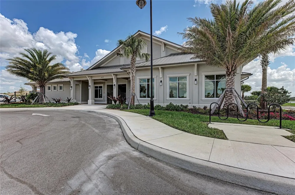 17009 POLO TRAIL Bradenton, FL 34211