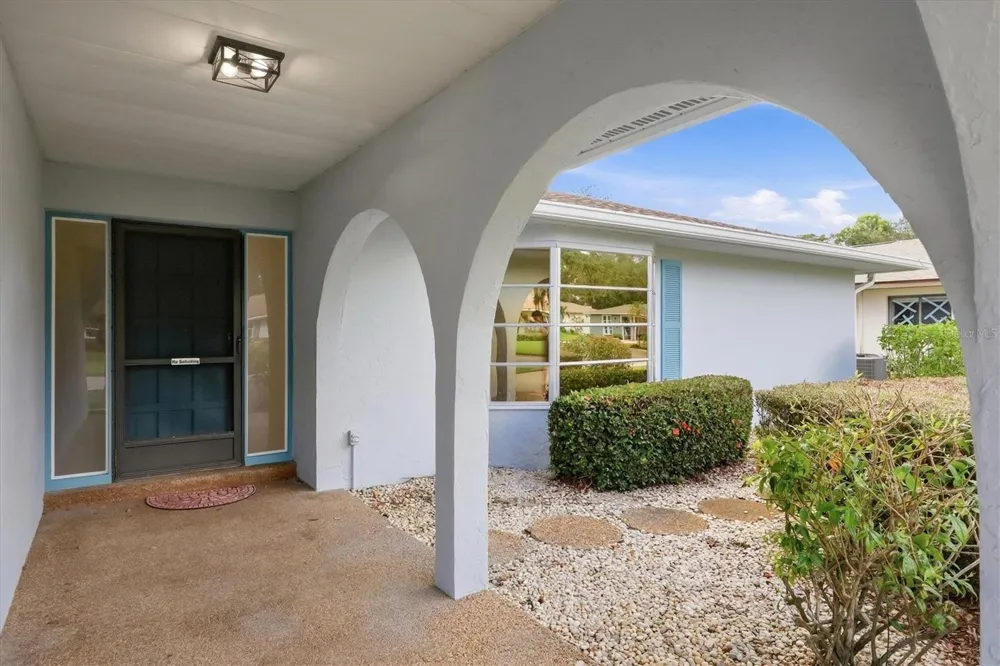125 MIMOSA DRIVE Sarasota, FL 34232