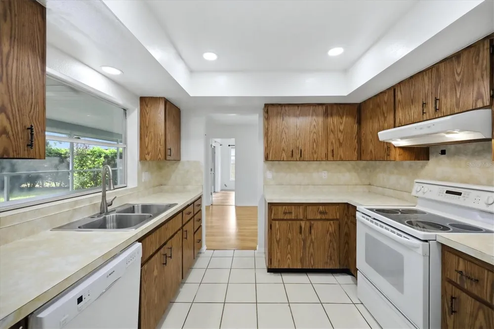 125 MIMOSA DRIVE Sarasota, FL 34232
