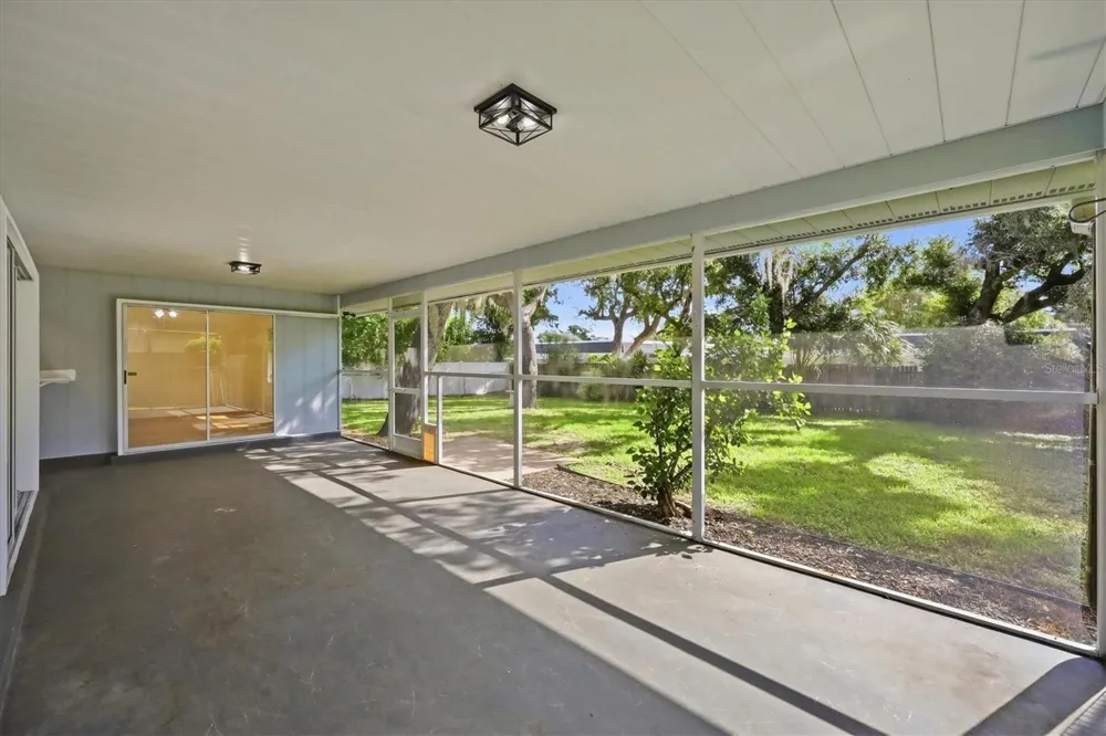125 MIMOSA DRIVE Sarasota, FL 34232