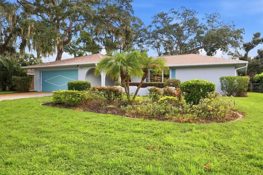 125 MIMOSA DRIVE Sarasota, FL 34232