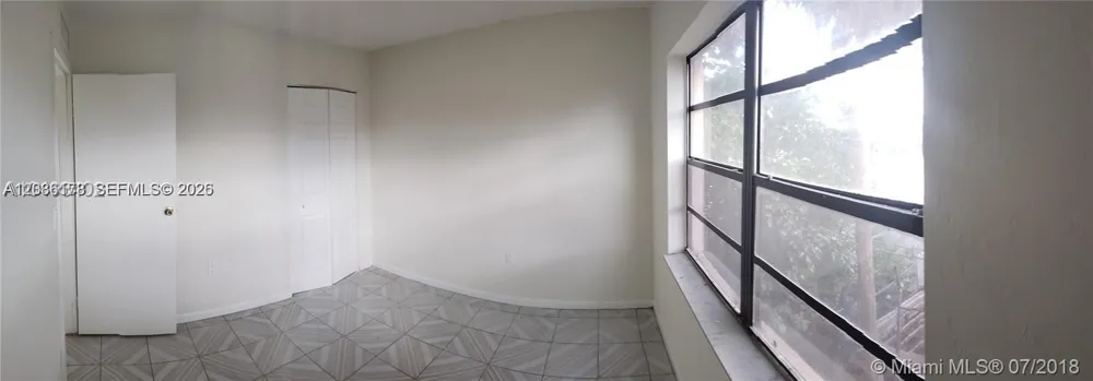 1325 W 68th St #214 Hialeah, FL 33014