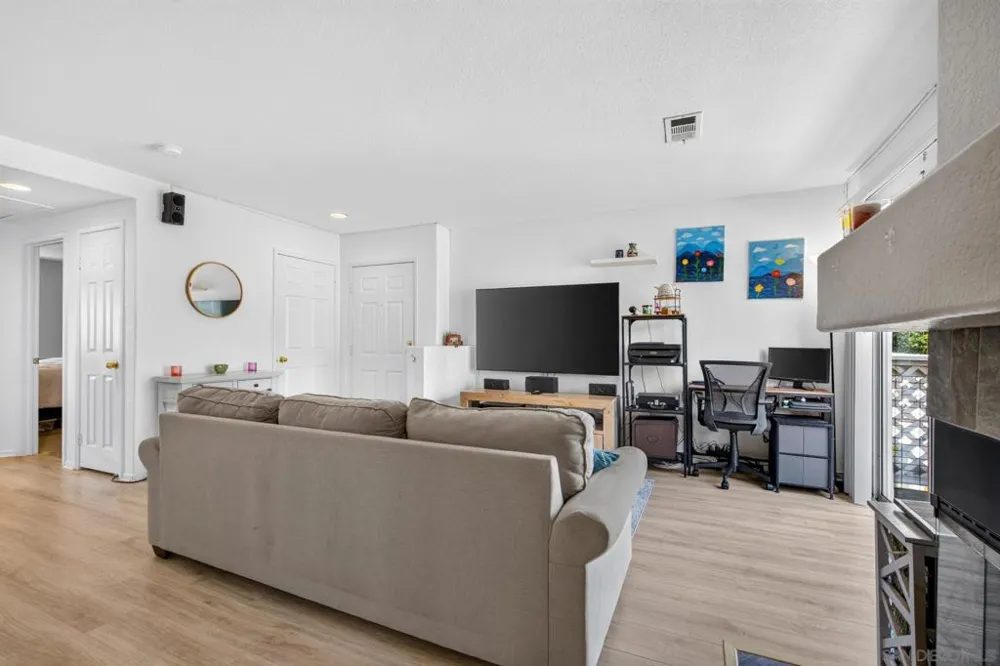 13945 Midland Road Poway, CA 92064