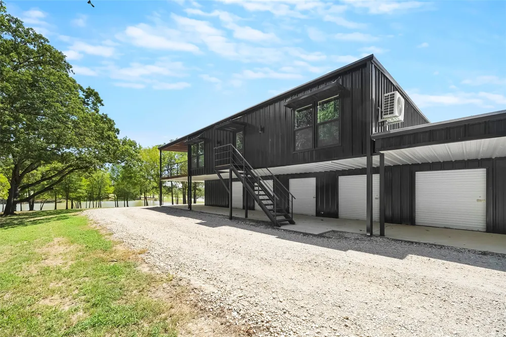 397 Vz County Road 3611 Edgewood, TX 75117