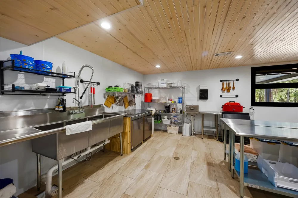 397 Vz County Road 3611 Edgewood, TX 75117