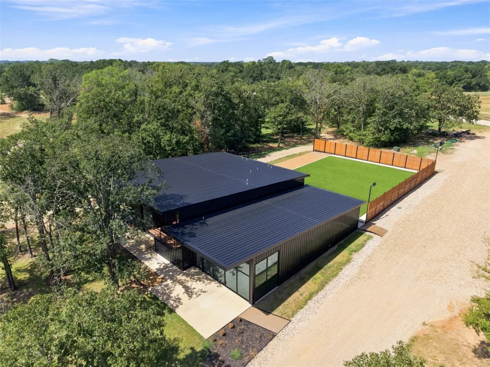 397 Vz County Road 3611 Edgewood, TX 75117