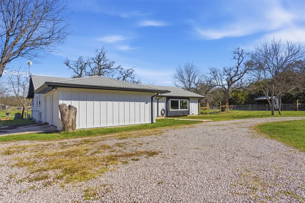 1115 County Road 2102 Lometa, TX 76853
