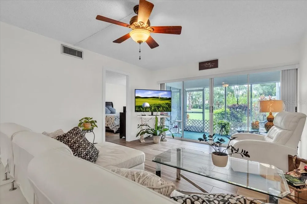 5209 WEDGEWOOD LANE #17 Sarasota, FL 34235