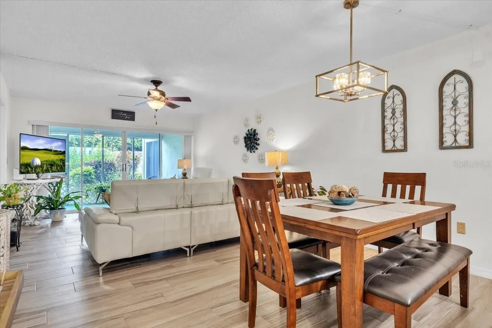5209 WEDGEWOOD LANE #17 Sarasota, FL 34235