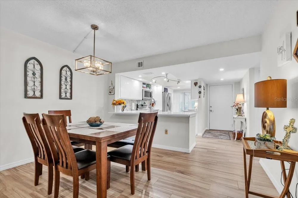 5209 WEDGEWOOD LANE #17 Sarasota, FL 34235