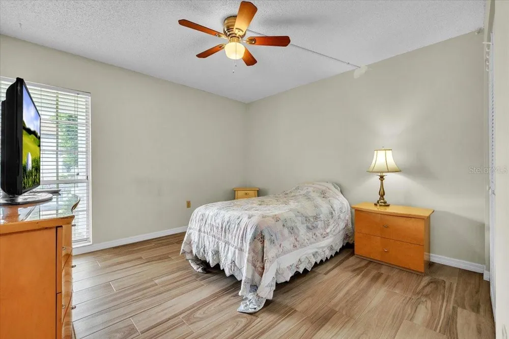5209 WEDGEWOOD LANE #17 Sarasota, FL 34235