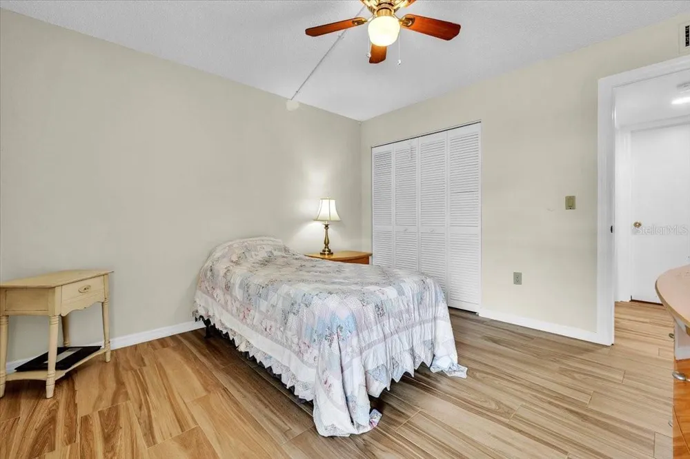 5209 WEDGEWOOD LANE #17 Sarasota, FL 34235