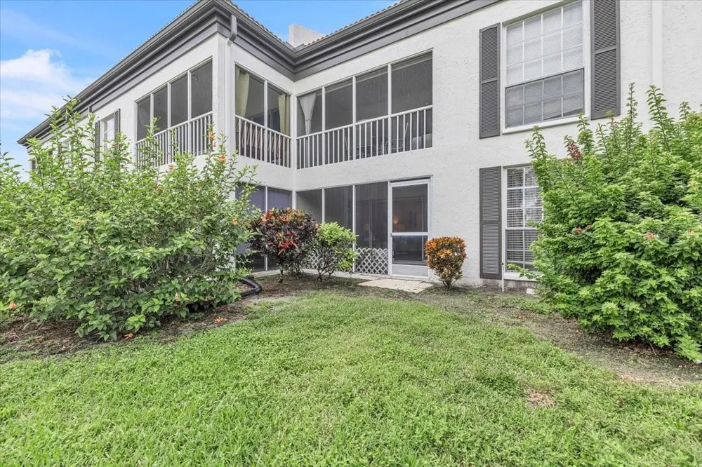 5209 WEDGEWOOD LANE #17 Sarasota, FL 34235