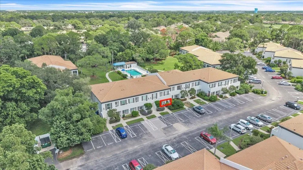 5209 WEDGEWOOD LANE #17 Sarasota, FL 34235