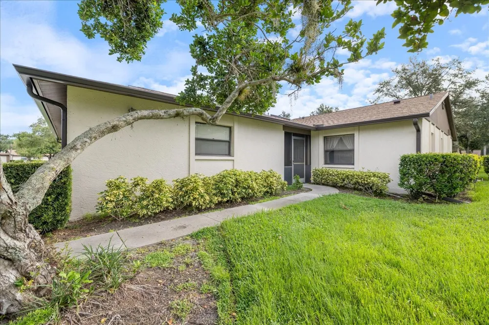 462 OAK HILL CIRCLE #5 Sarasota, FL 34232